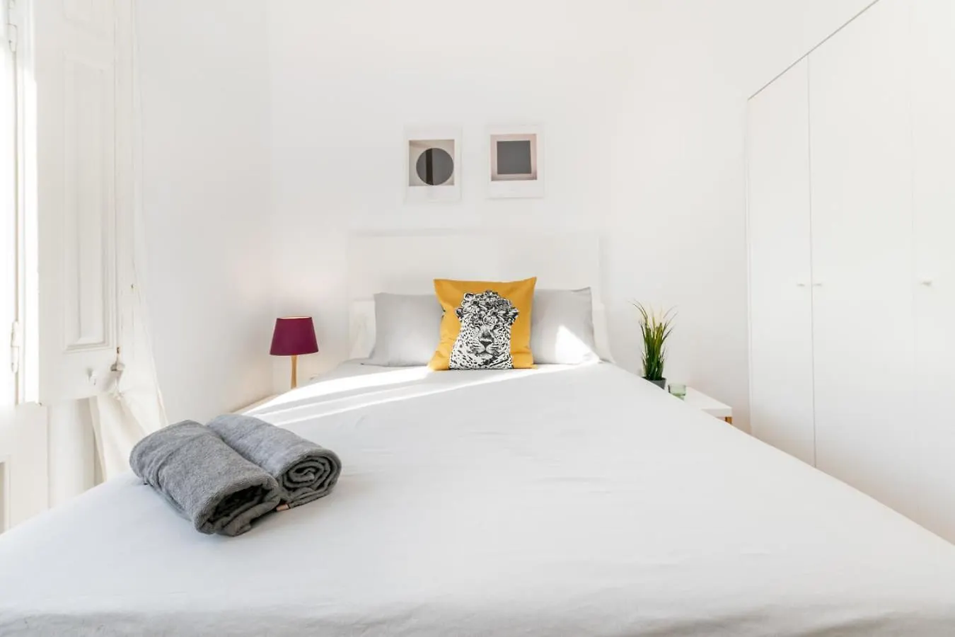 Hostel Private Rooms In Historic Center Barcelona
